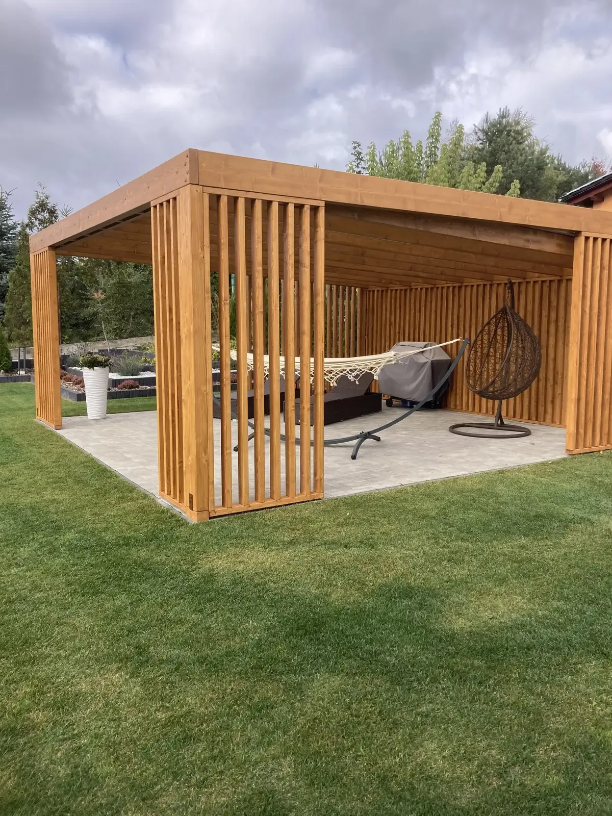 Pergola ogrodowa LED Pergole