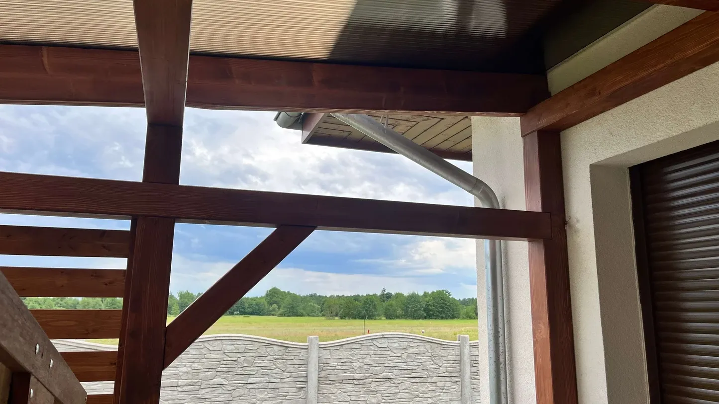 Zadaszenie tarasu z poliwęglanem Zadaszenia tarasu