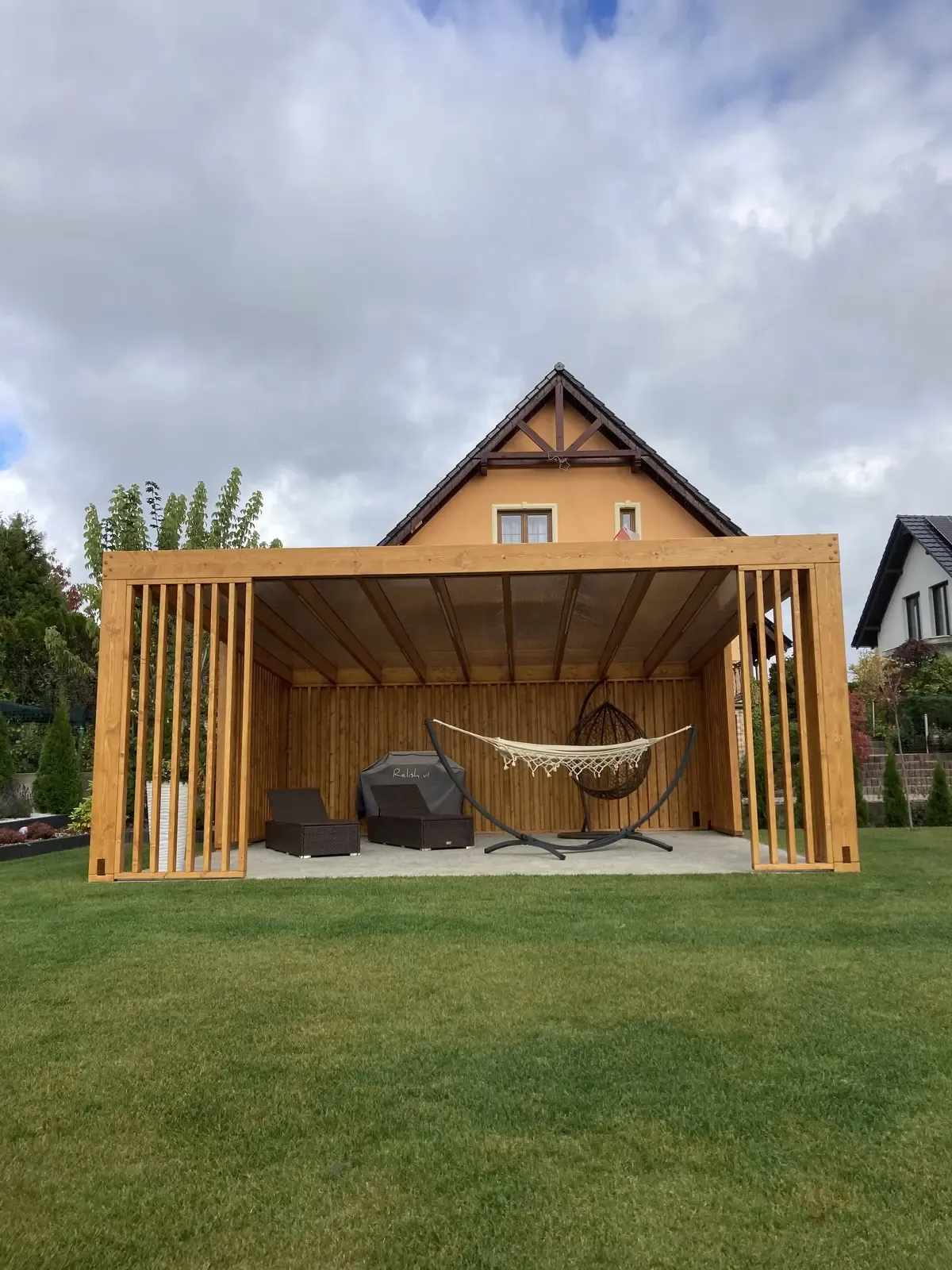 Pergola ogrodowa LED Pergole