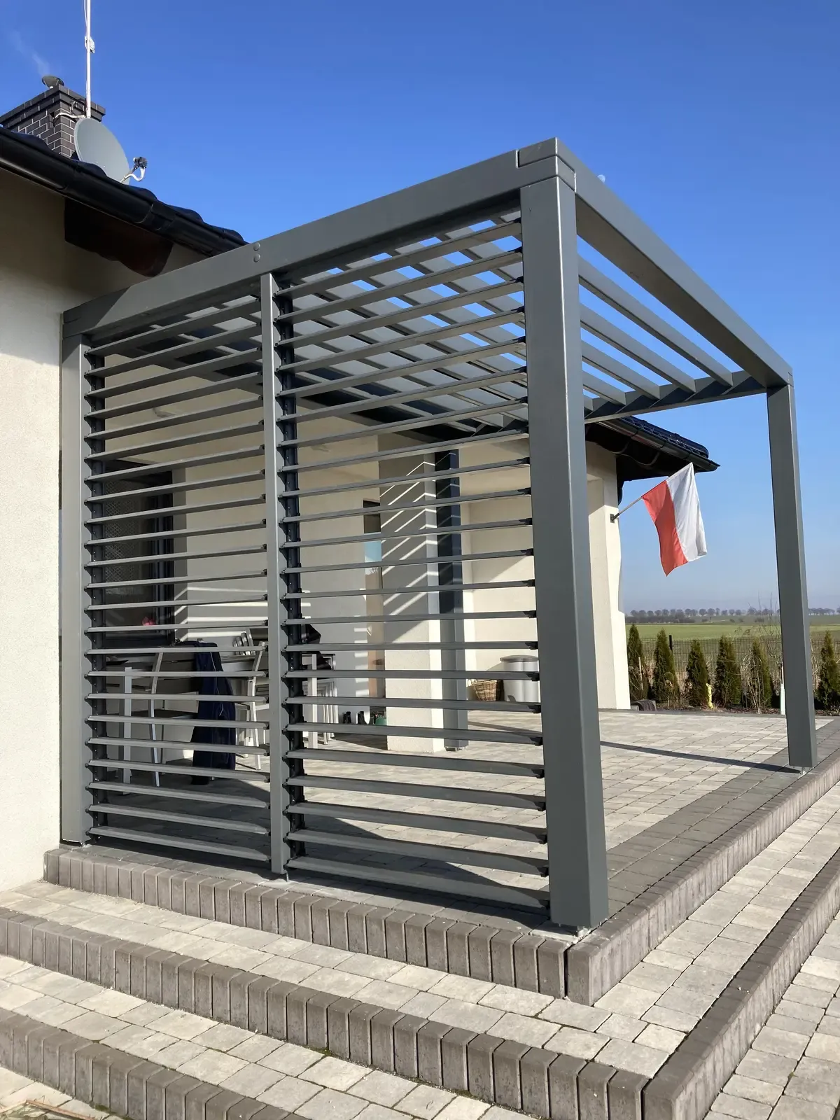 Pergola tarasowa z systemem Pergole