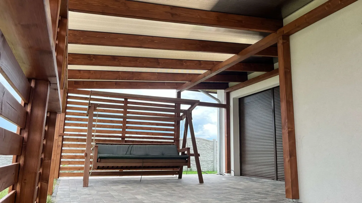 Zadaszenie tarasu z poliwęglanem Zadaszenia tarasu