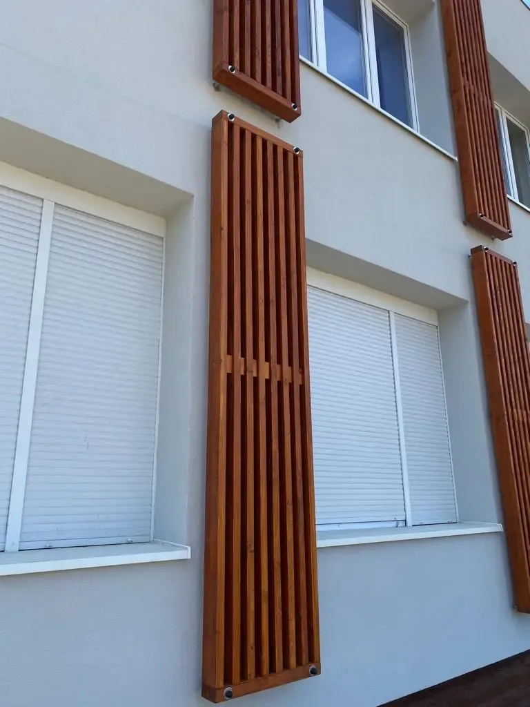 Dekor elewacyjny szkoły Pozostałe