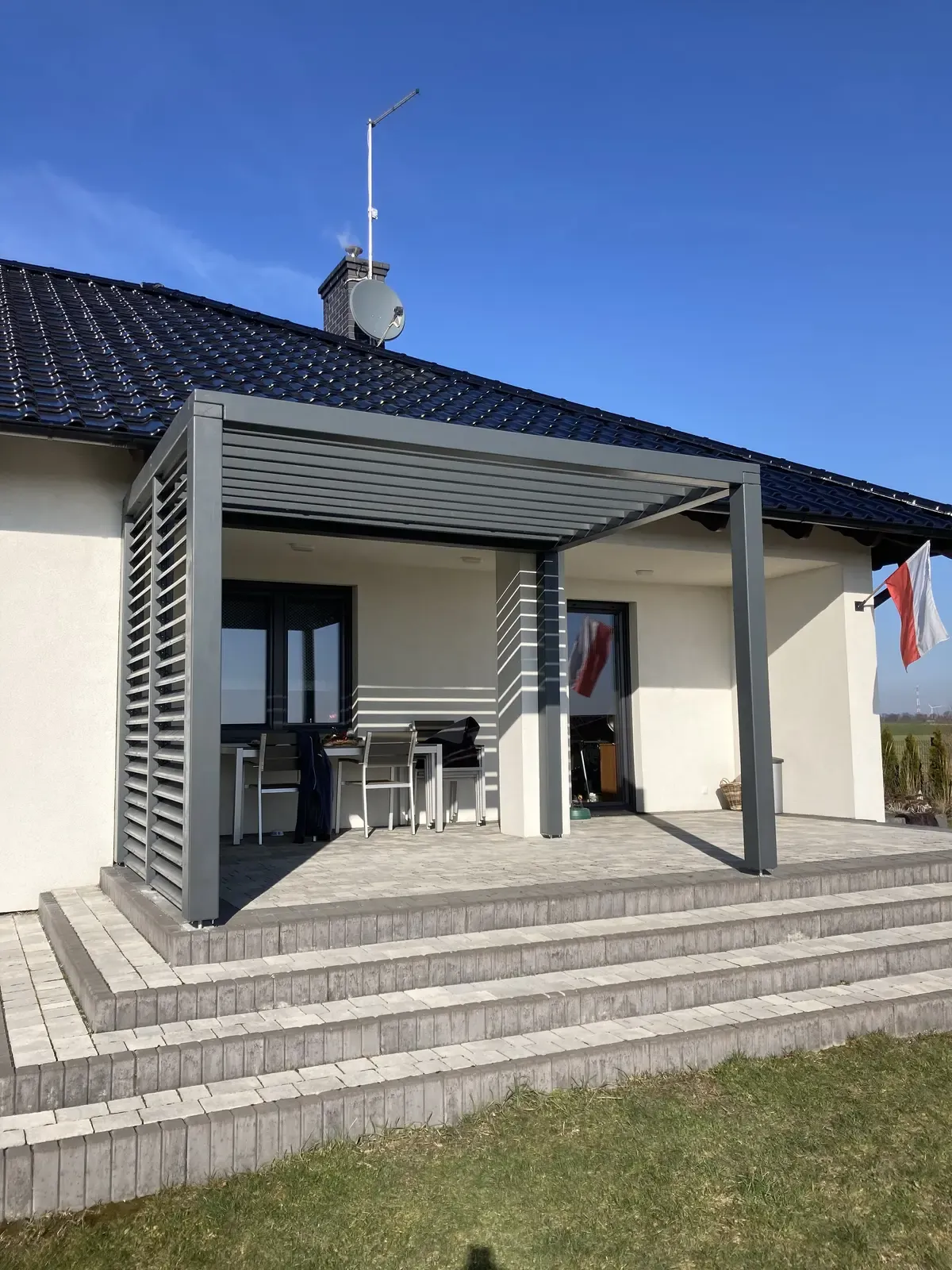 Pergola tarasowa z systemem Pergole