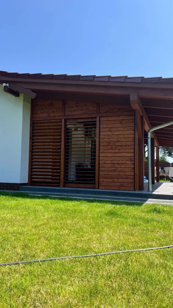 Ściana w systemie ruchomych deseczek Ruchome deseczki