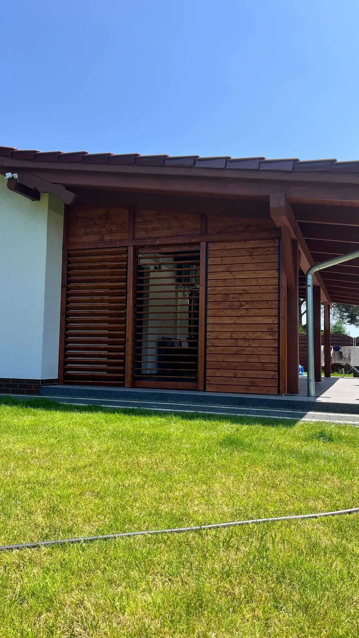 Ściana w systemie ruchomych deseczek Ruchome deseczki