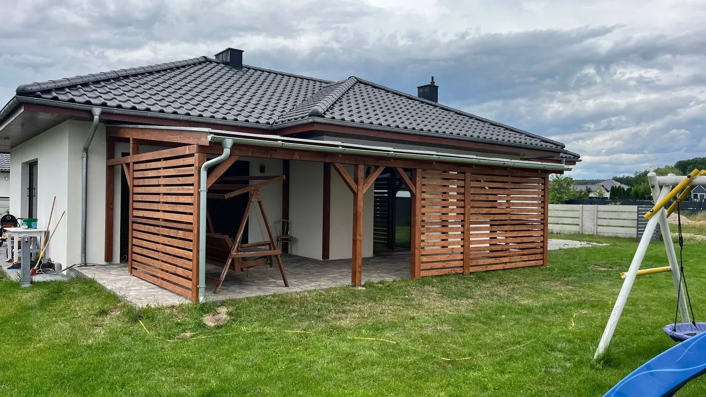 Zadaszenie tarasu z poliwęglanem Zadaszenia tarasu