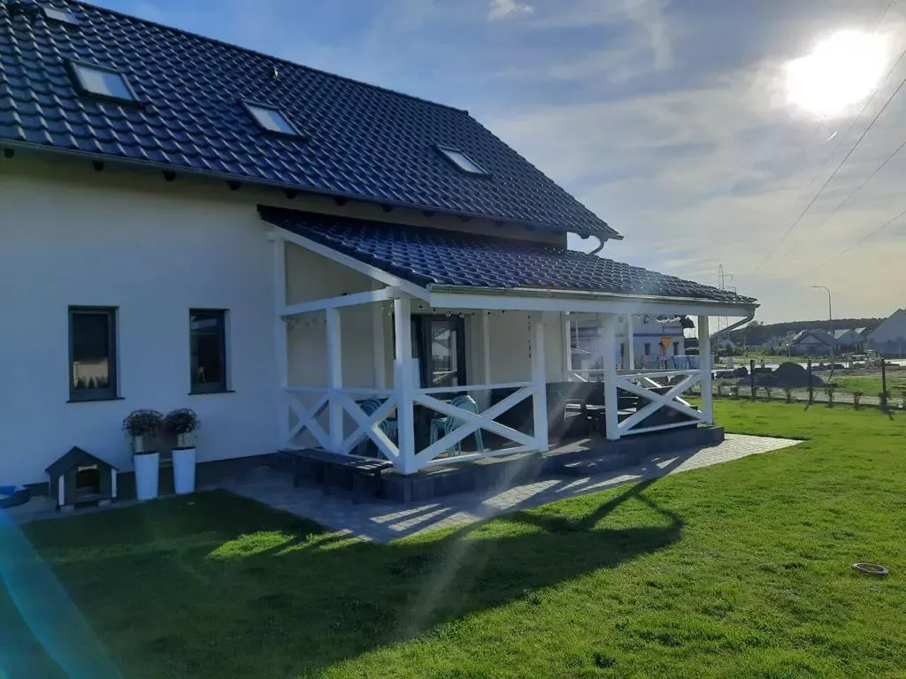 Taras w kolorze białym Zadaszenia tarasu