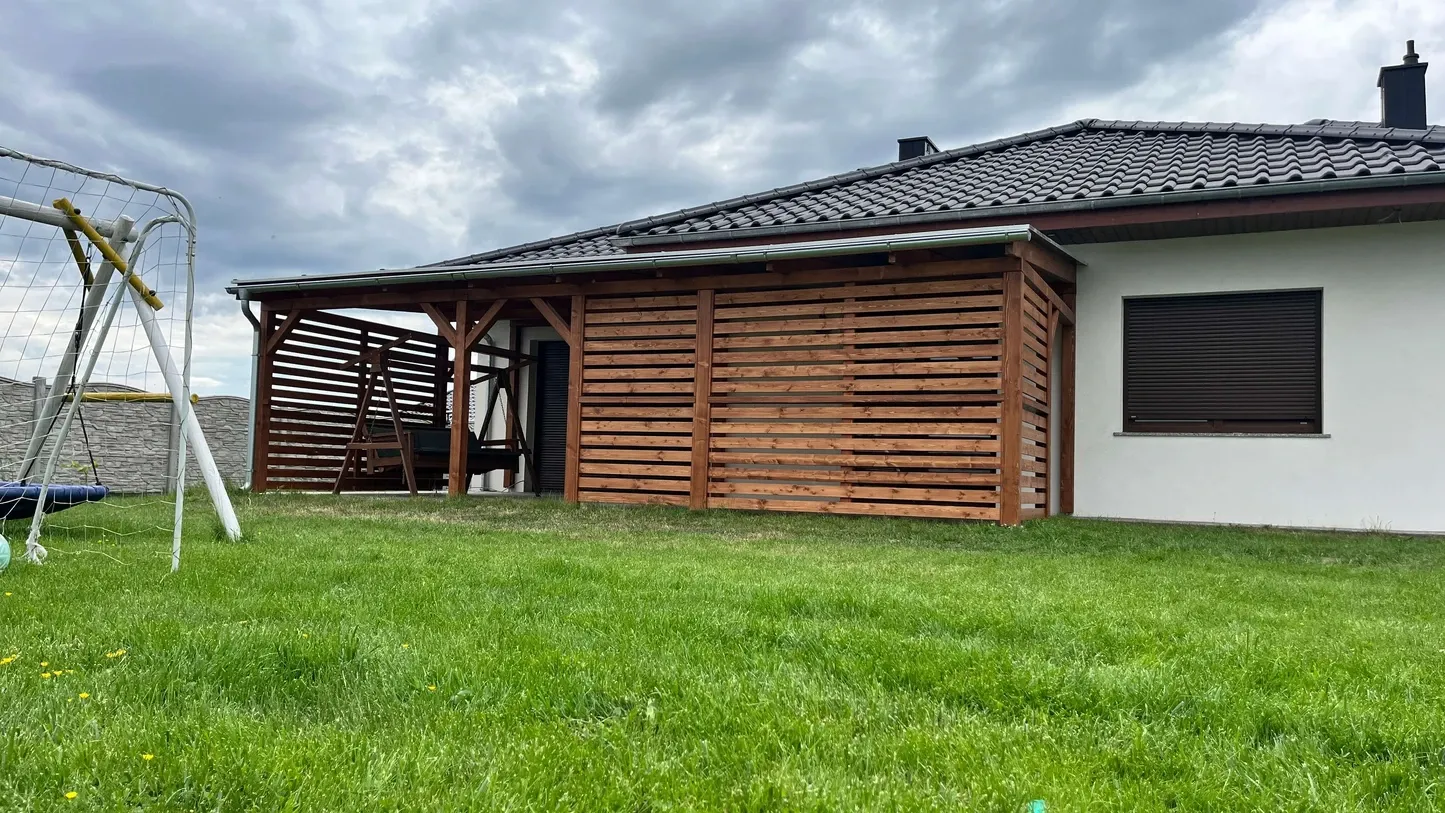 Zadaszenie tarasu z poliwęglanem Zadaszenia tarasu