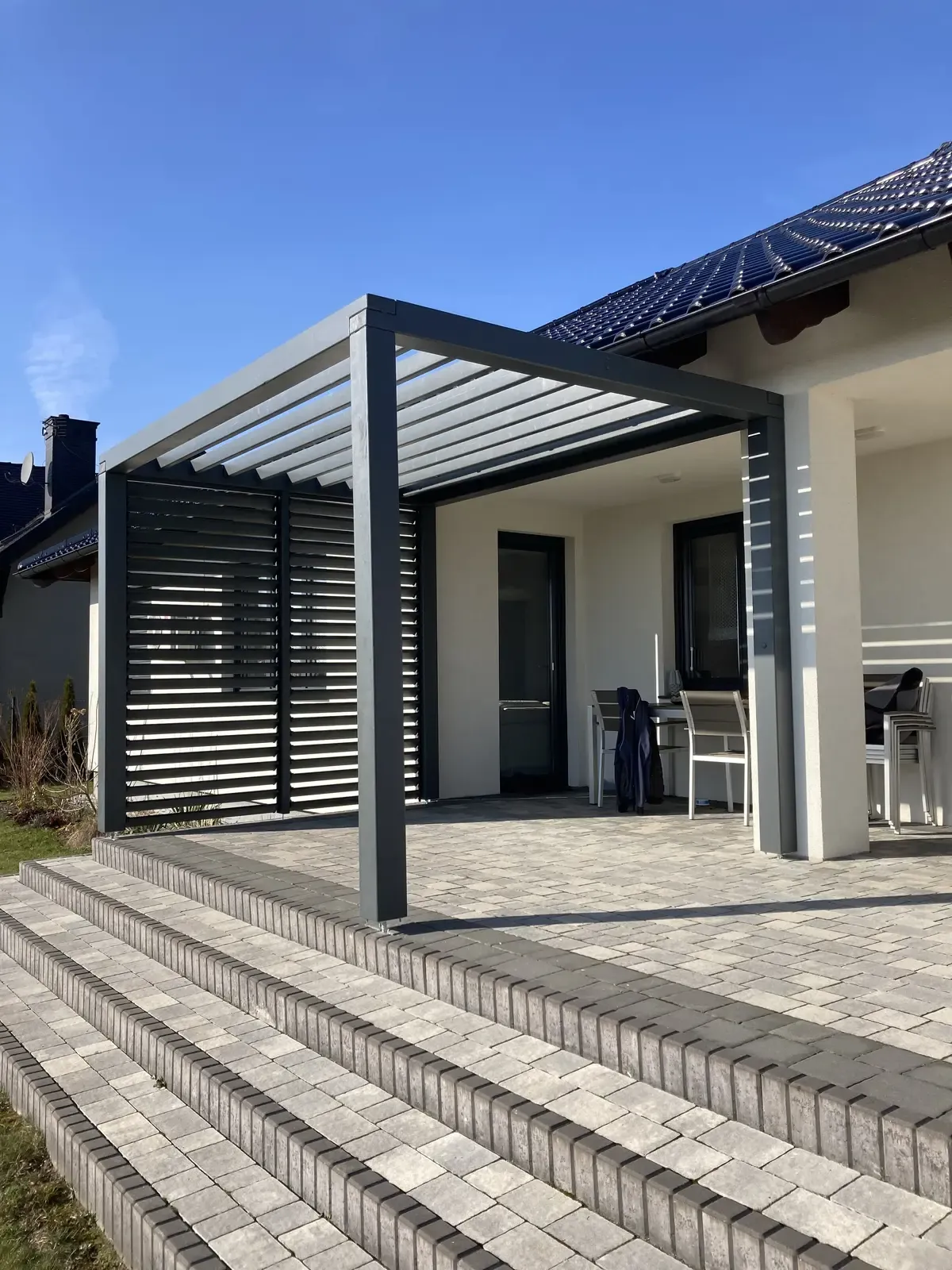 Pergola tarasowa z systemem Pergole